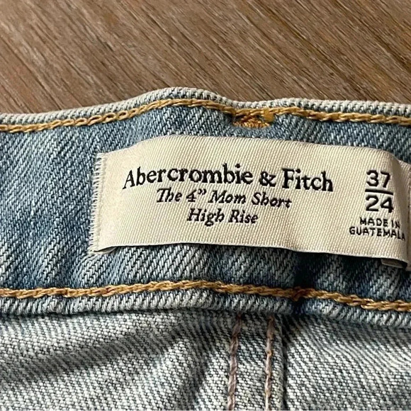 NWT Abercrombie & Fitch Women's Size 37 The 4" Mom Short High Rise Plus Size NEW - Picture 2 of 7